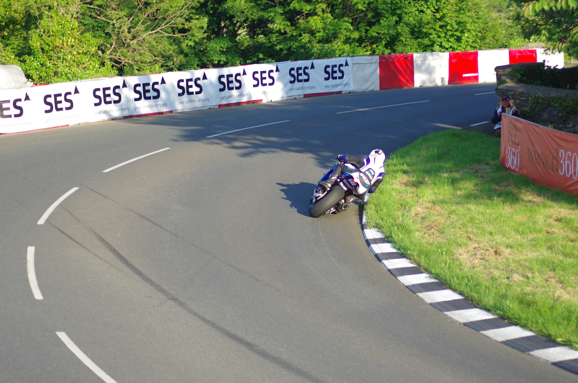 sulby-bridge-isle-of-man-tt-roadracingcircuits